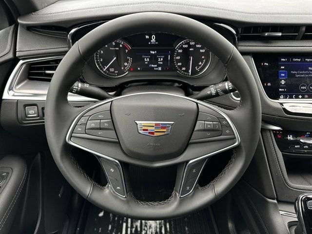 2025 Cadillac XT5 Luxury