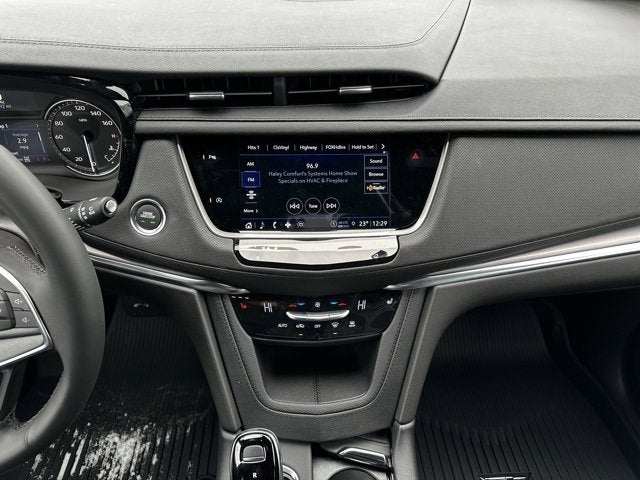 2025 Cadillac XT5 Luxury