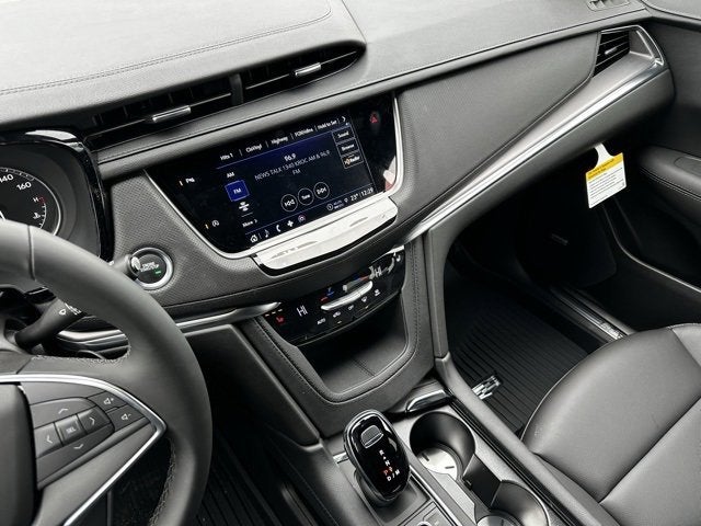 2025 Cadillac XT5 Luxury