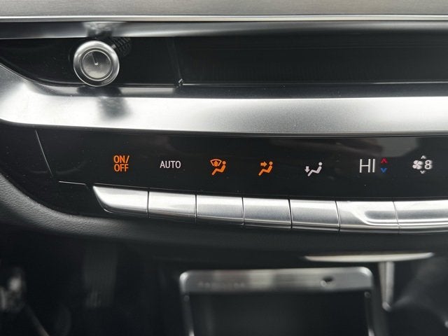 2025 Cadillac LYRIQ Luxury 1