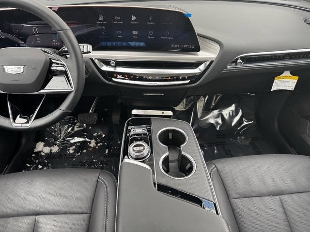 2025 Cadillac LYRIQ Luxury 1