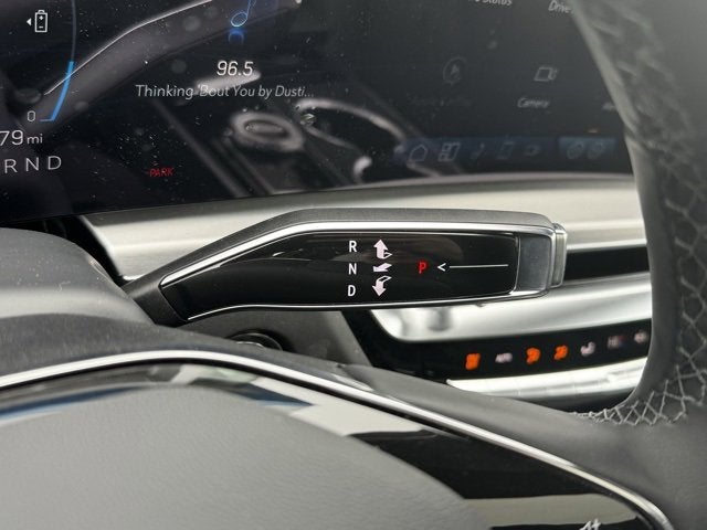 2025 Cadillac LYRIQ Luxury 1