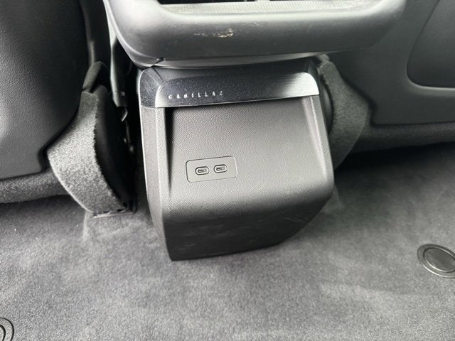 2025 Cadillac LYRIQ Luxury 1